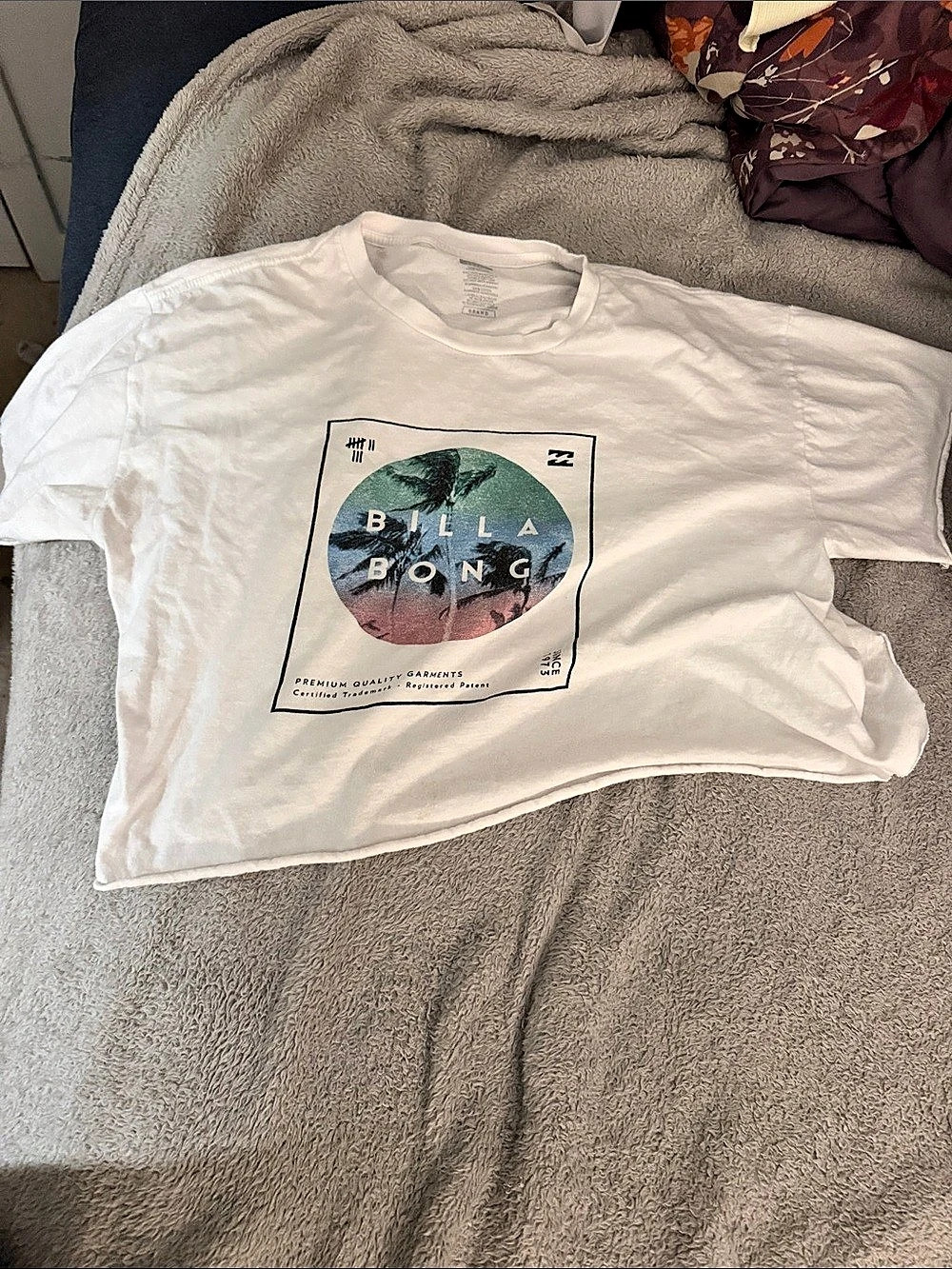 Billabong Graphic T-Shirt in White Like New